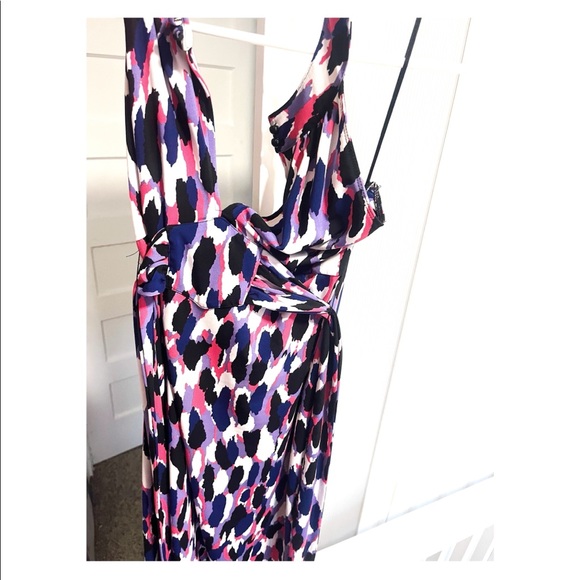 ❓Guess Authentic Brand Plunge Cleavage Dress (s) - Picture 4 of 7